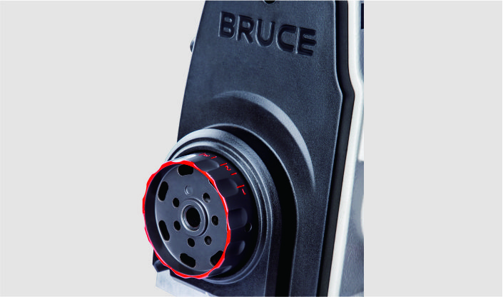 BRUCE BRC-X3-4-M2-24 4-ниточный промышленный оверлок с прямим приводом